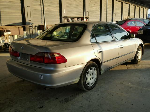 1HGCG5642WA245600 - 1998 HONDA ACCORD LX GOLD photo 4