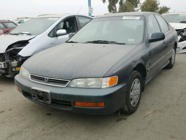 1HGCD5684VA171512 - 1997 HONDA ACCORD VAL GREEN photo 2