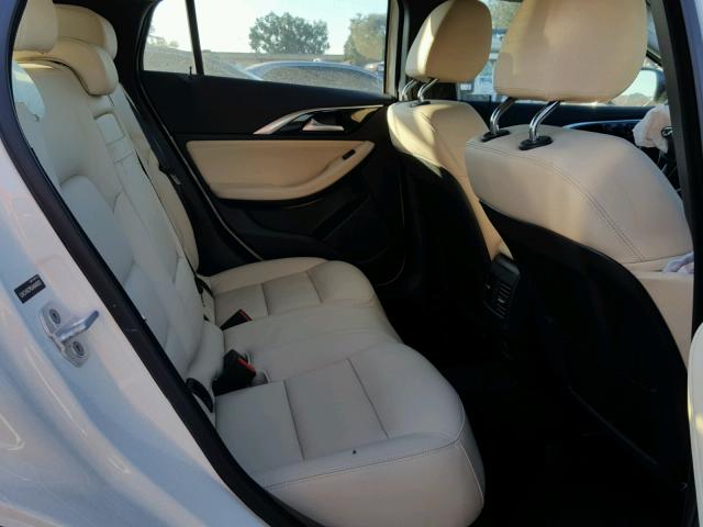 SJKCH5CP9JA045023 - 2018 INFINITI QX30 BASE WHITE photo 6