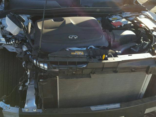 SJKCH5CP9JA045023 - 2018 INFINITI QX30 BASE WHITE photo 7