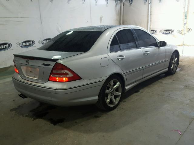 WDBRF52H67F934403 - 2007 MERCEDES-BENZ C 230 SILVER photo 4