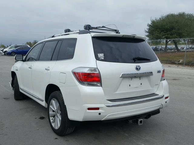 JTEDC3EH5B2003679 - 2011 TOYOTA HIGHLANDER WHITE photo 3