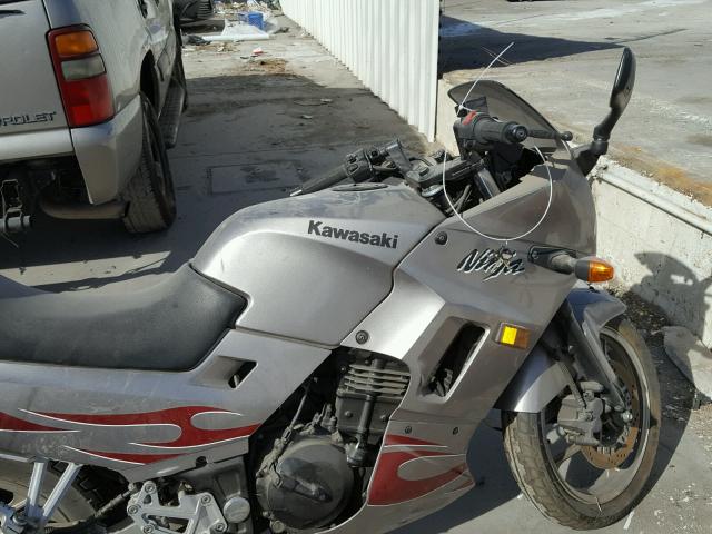 JKAEXMF157DA34394 - 2007 KAWASAKI EX250 F GRAY photo 5