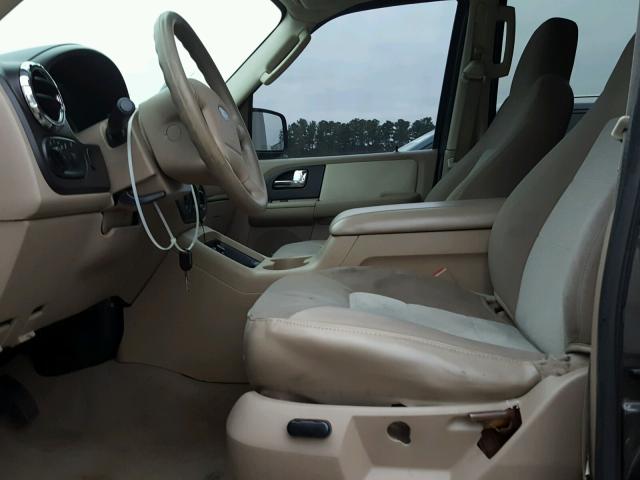 1FMPU15596LA93911 - 2006 FORD EXPEDITION GRAY photo 5