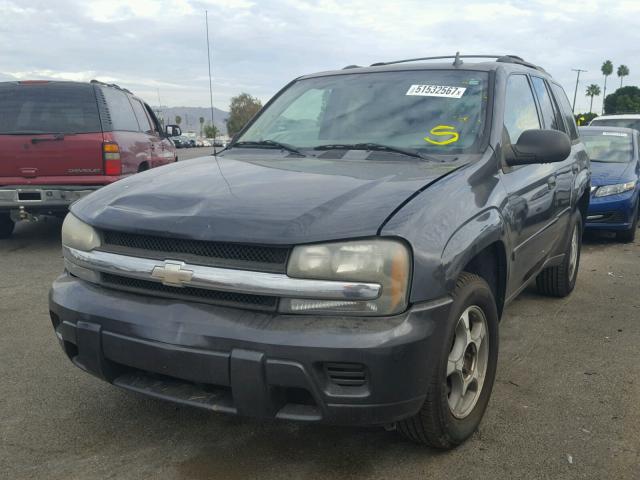 1GNDS13S972147311 - 2007 CHEVROLET TRAILBLAZE GRAY photo 2