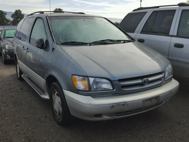 4T3ZF13CXWU056856 - 1998 TOYOTA SIENNA LE GRAY photo 1