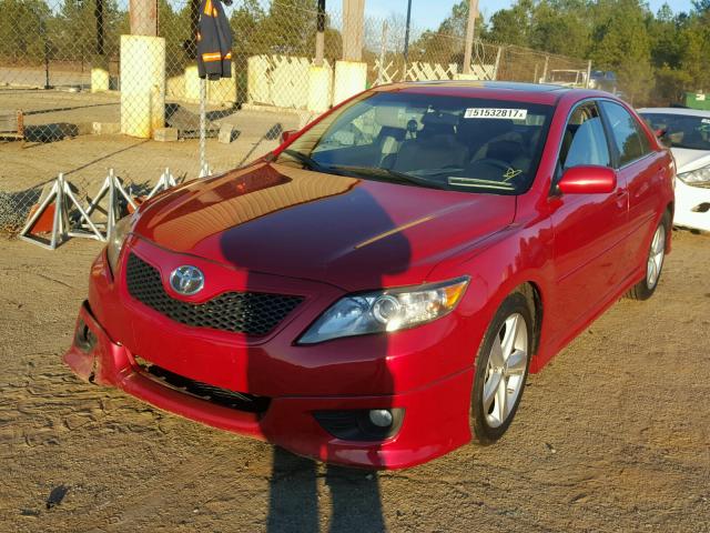 4T1BF3EK7BU661499 - 2011 TOYOTA CAMRY BASE RED photo 2