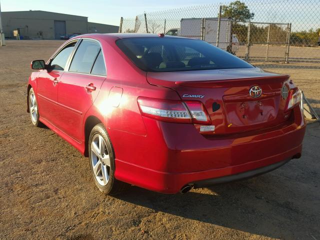 4T1BF3EK7BU661499 - 2011 TOYOTA CAMRY BASE RED photo 3