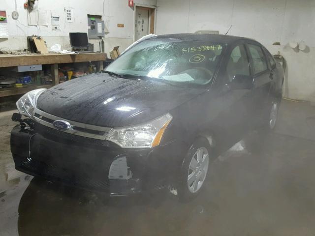 1FAHP34N19W264303 - 2009 FORD FOCUS S BLACK photo 2