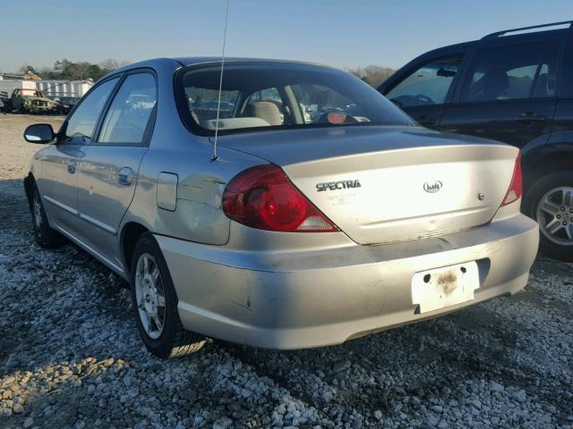 KNAFB121735255586 - 2003 KIA SPECTRA BA SILVER photo 3