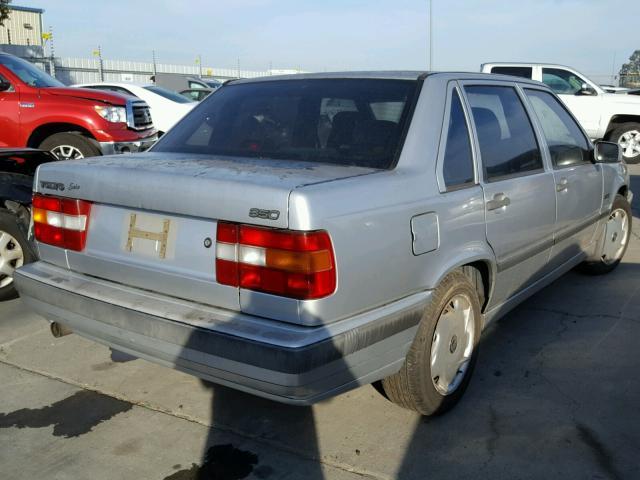 YV1LS5526R2143822 - 1994 VOLVO 850 SILVER photo 4