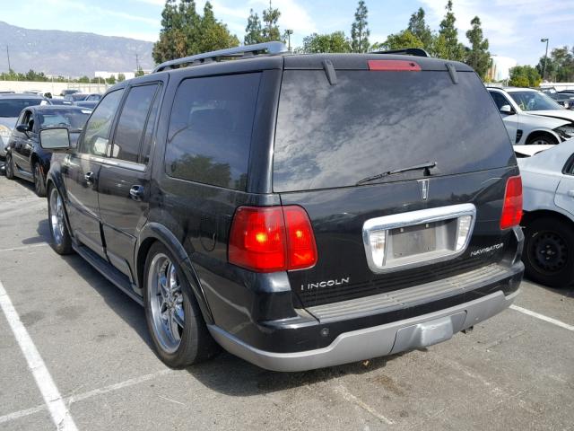 5LMFU27R04LJ21073 - 2004 LINCOLN NAVIGATOR 黑色 照片 3