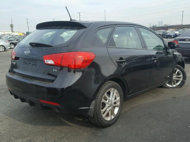 KNAFU5A26C5568804 - 2012 KIA FORTE EX BLACK photo 4