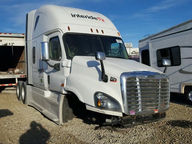 3AKJGLD59FSGF6367 - 2015 FREIGHTLINER CASCADIA 1 WHITE photo 1