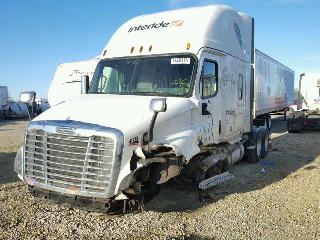 3AKJGLD59FSGF6367 - 2015 FREIGHTLINER CASCADIA 1 WHITE photo 2