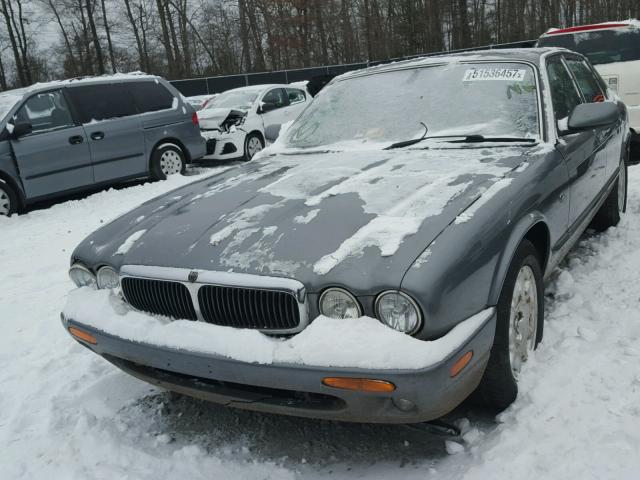 SAJDA14C22LF43123 - 2002 JAGUAR XJ8 GRAY photo 2