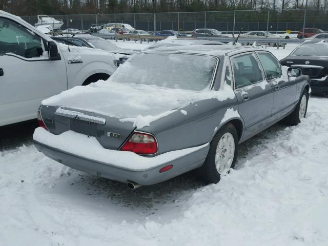 SAJDA14C22LF43123 - 2002 JAGUAR XJ8 GRAY photo 4