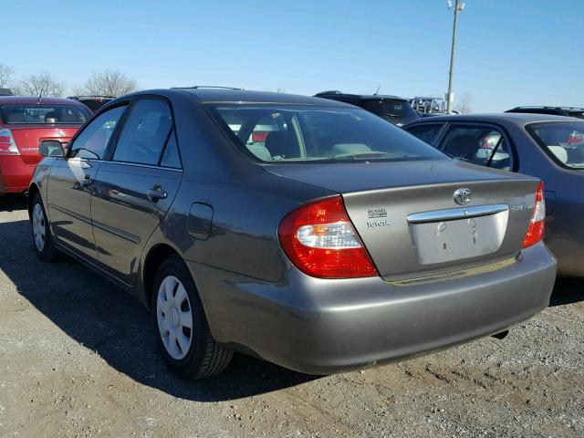 4T1BE32K74U886399 - 2004 TOYOTA CAMRY LE GRAY photo 3