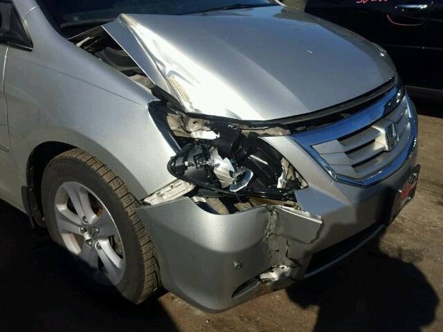 5FNRL38968B106470 - 2008 HONDA ODYSSEY TO SILVER photo 9