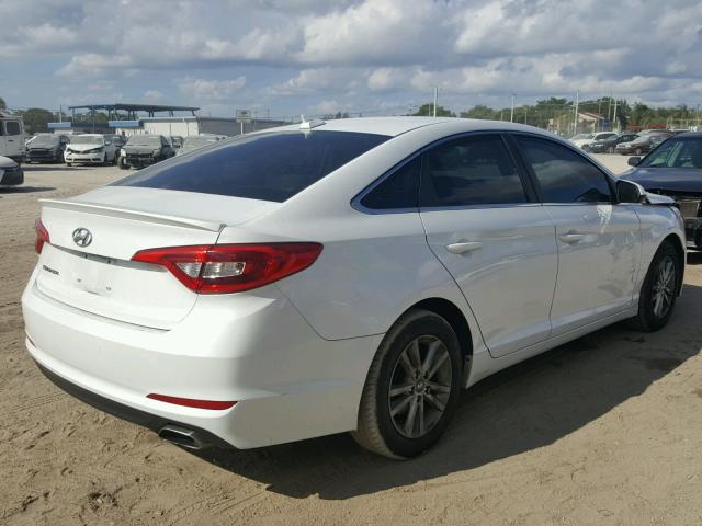 5NPE24AF3FH206015 - 2015 HYUNDAI SONATA SE WHITE photo 4