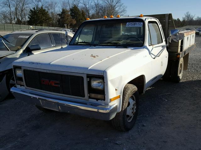 1GDJR34KXKF701518 - 1989 GMC R35 CONVEN WHITE photo 2