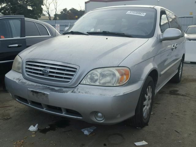 KNDUP131736409511 - 2003 KIA SEDONA EX SILVER photo 2