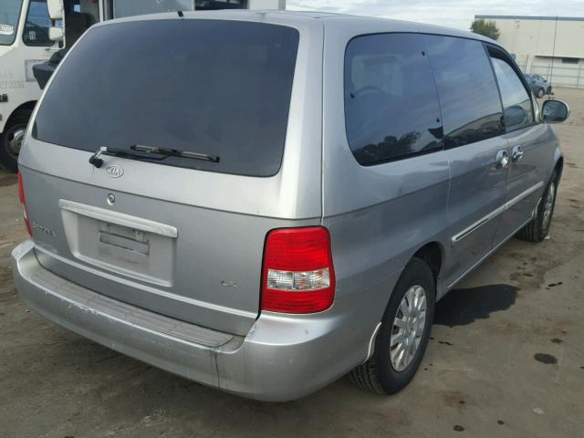 KNDUP131736409511 - 2003 KIA SEDONA EX SILVER photo 4