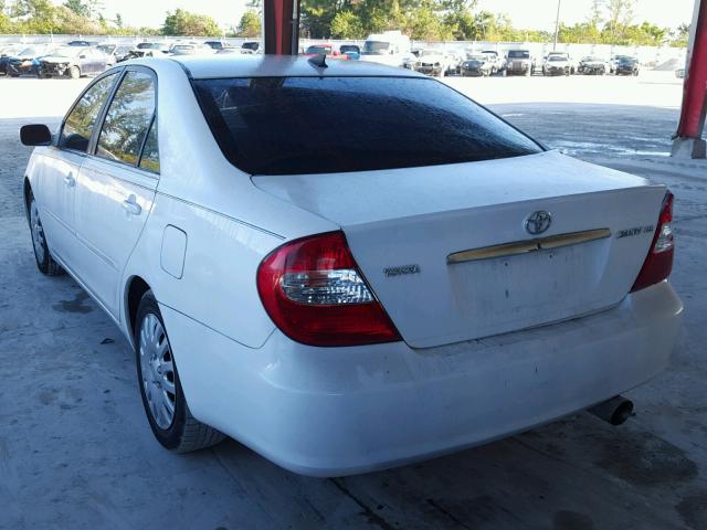 4T1BE32K92U054317 - 2002 TOYOTA CAMRY LE WHITE photo 3