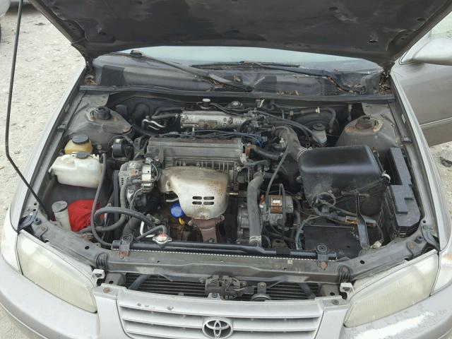 4T1BG22K0XU583893 - 1999 TOYOTA CAMRY CE GRAY photo 7