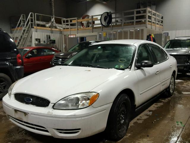 1FAFP53U77A201938 - 2007 FORD TAURUS SE WHITE photo 2