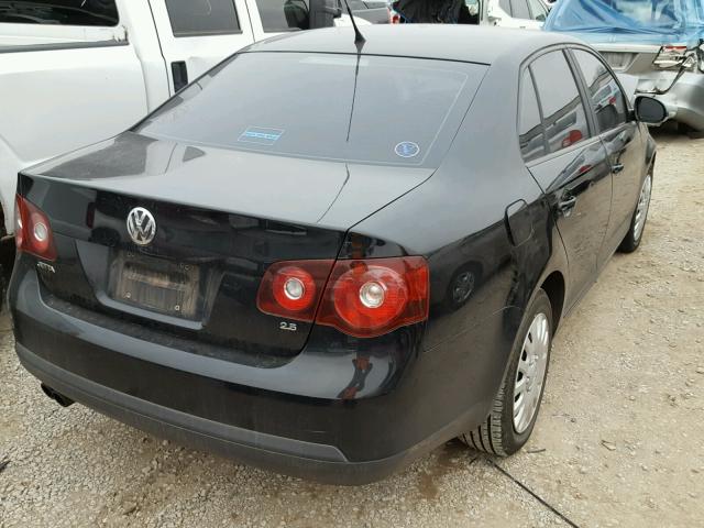 3VWJM71K88M013103 - 2008 VOLKSWAGEN JETTA S BLACK photo 4