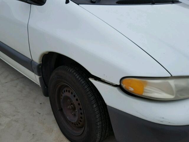 1P4GP44G2YB593929 - 2000 PLYMOUTH GRAND VOYA WHITE photo 9
