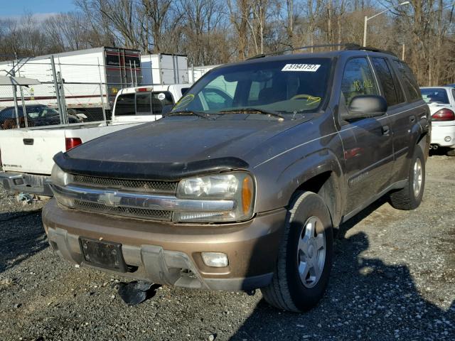 1GNDT13S932116289 - 2003 CHEVROLET TRAILBLAZE BROWN photo 2