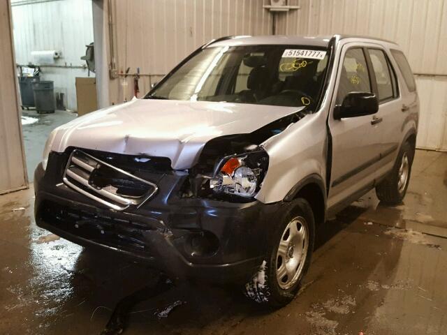 JHLRD78586C037330 - 2006 HONDA CR-V LX SILVER photo 2