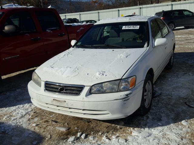 4T1BG22K51U781456 - 2001 TOYOTA CAMRY CE WHITE photo 2