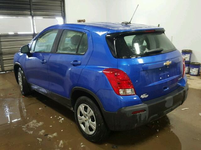 KL7CJKSBXFB090272 - 2015 CHEVROLET TRAX LS BLUE photo 3