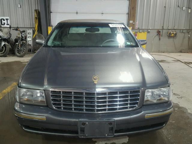 1G6KD54Y2WU777259 - 1998 CADILLAC DEVILLE BROWN photo 9