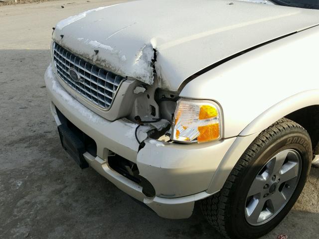 1FMDU75W05ZA71774 - 2005 FORD EXPLORER L WHITE photo 9