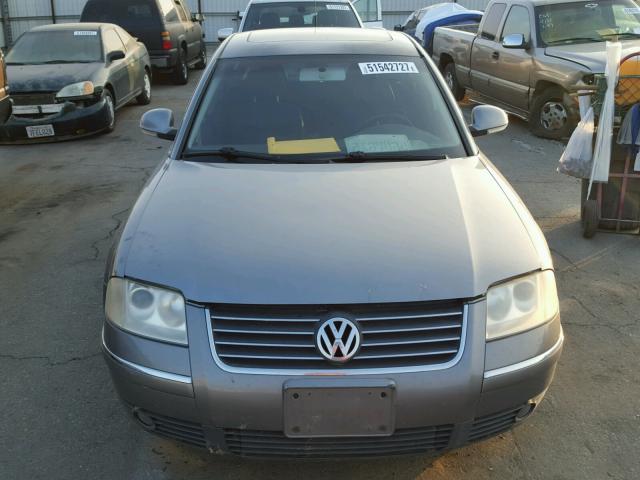 WVWPD63B34P208860 - 2004 VOLKSWAGEN PASSAT GLS GRAY photo 9