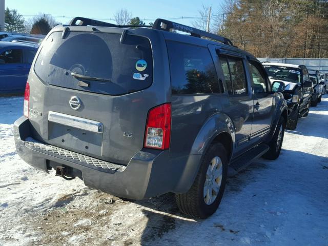 5N1AR18W06C604370 - 2006 NISSAN PATHFINDER GRAY photo 4