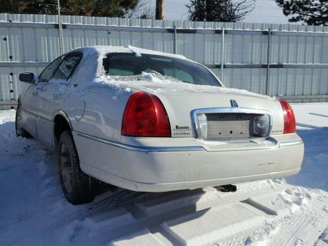 1LNHM82V46Y625053 - 2006 LINCOLN TOWN CAR S WHITE photo 3