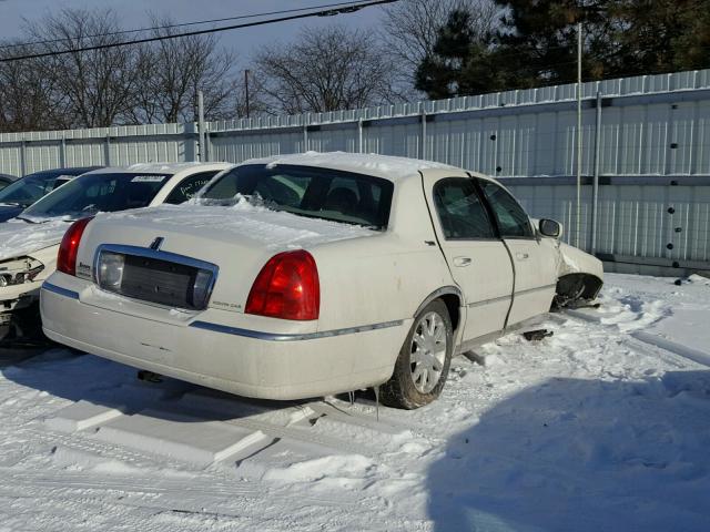 1LNHM82V46Y625053 - 2006 LINCOLN TOWN CAR S WHITE photo 4