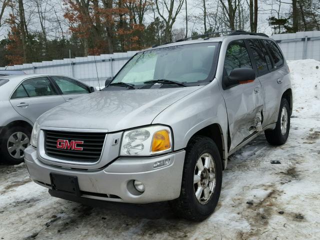 1GKDT13SX52257100 - 2005 GMC ENVOY SILVER photo 2