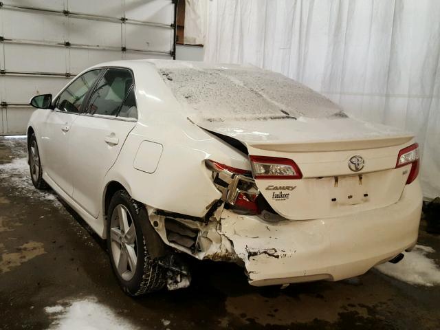 4T1BF1FK3EU868835 - 2014 TOYOTA CAMRY L WHITE photo 3