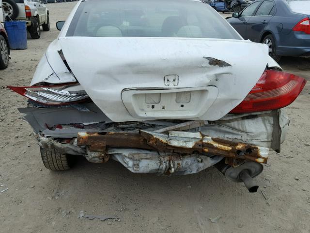 1HGCM722X3A006896 - 2003 HONDA ACCORD LX WHITE photo 9