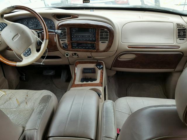 5LMPU28L8WLJ33294 - 1998 LINCOLN NAVIGATOR GOLD photo 9