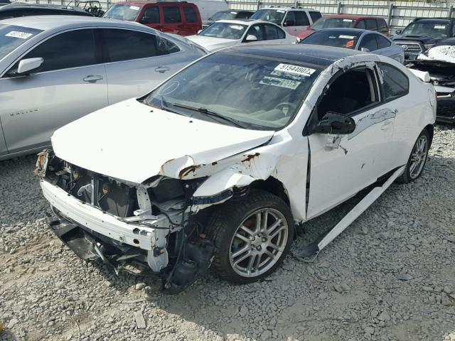 JTKDE177560116422 - 2006 TOYOTA SCION TC WHITE photo 2