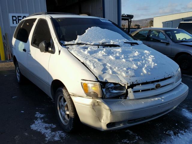 4T3ZF13C3WU072963 - 1998 TOYOTA SIENNA LE WHITE photo 1