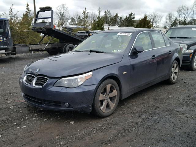 WBANF73596CG69475 - 2006 BMW 530 XI BLUE photo 2