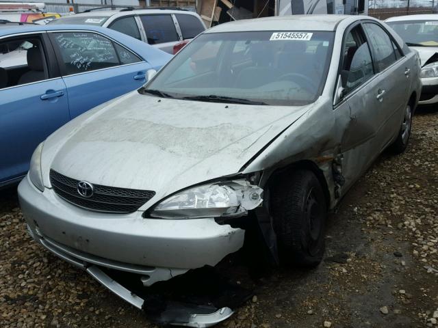 JTDBE32K630171964 - 2003 TOYOTA CAMRY LE SILVER photo 2